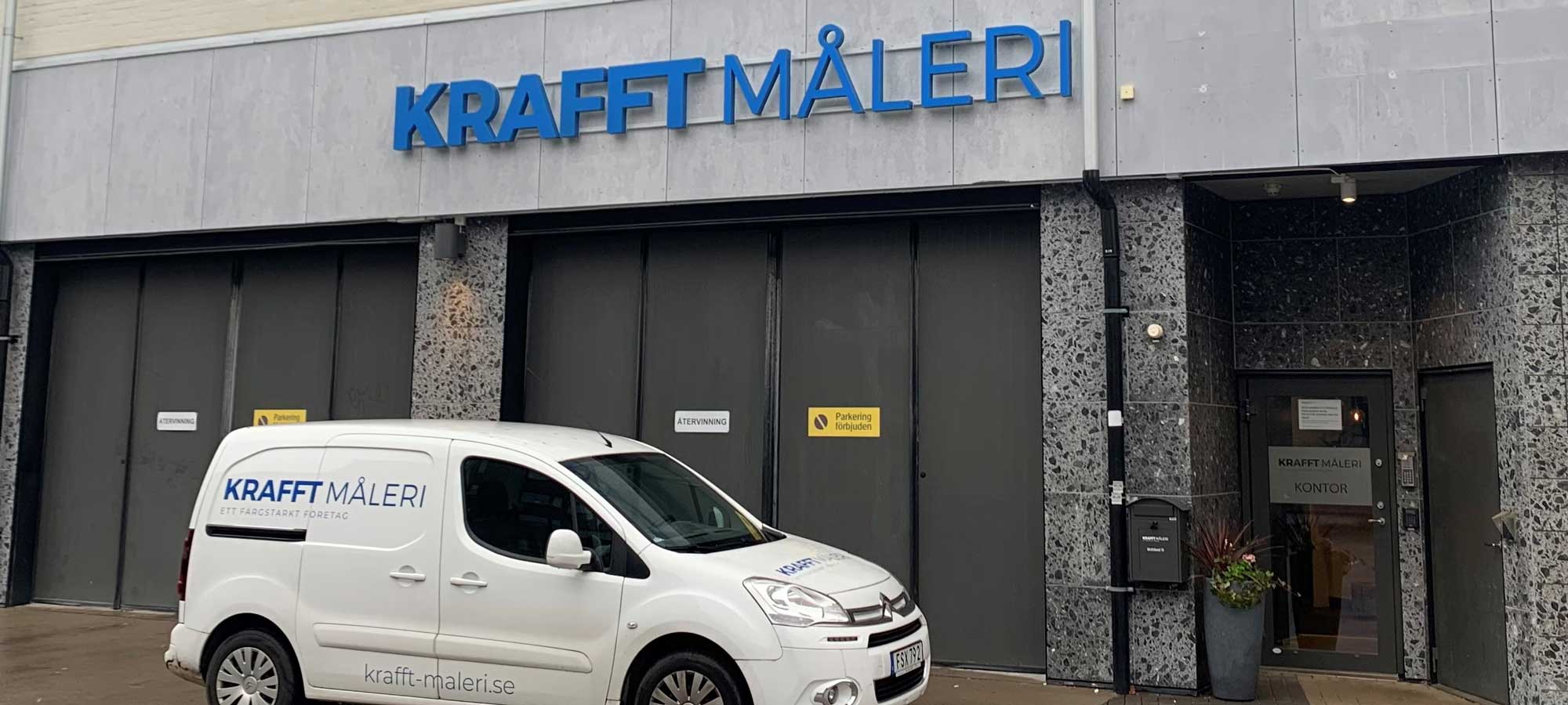 Skåpbil med Krafft måleris logotyp